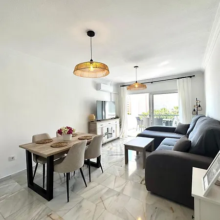 Apartment Terraza Y Vistas En Carihuela Erisa 2 A 100 Metros De La Playa Torremolinos