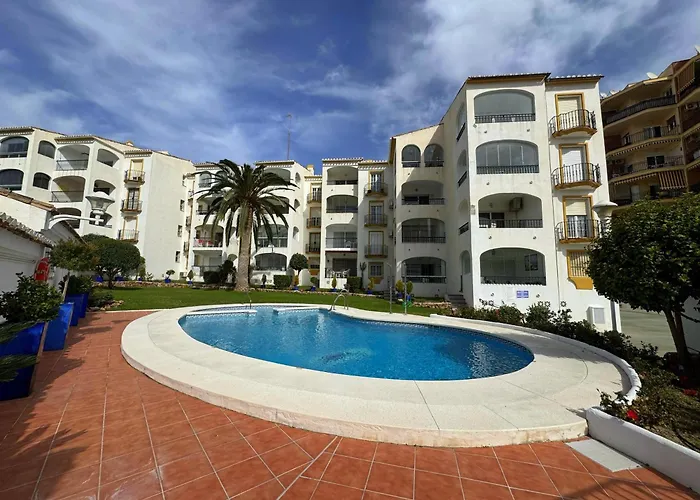 Terraza Y Vistas En Carihuela Erisa 2 A 100 Metros De La Playa Torremolinos