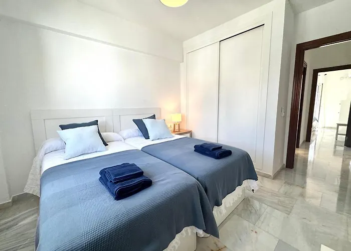 Terraza Y Vistas En Carihuela Erisa 2 A 100 Metros De La Playa Torremolinos