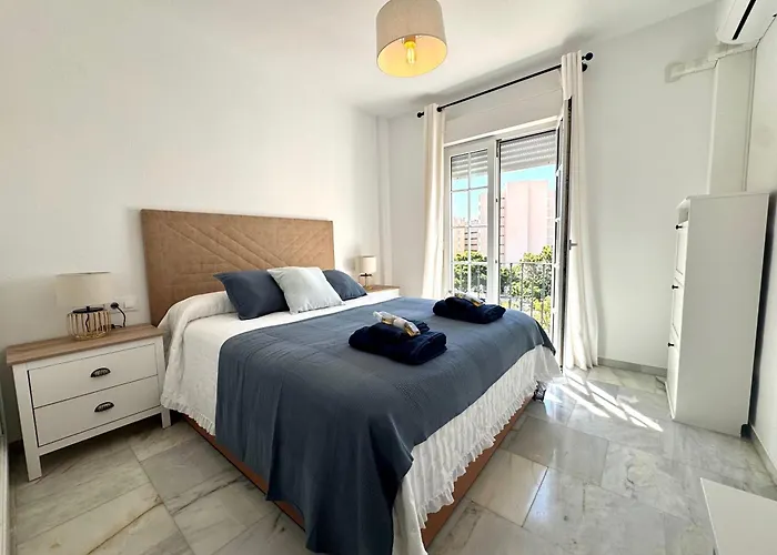 Terraza Y Vistas En Carihuela Erisa 2 A 100 Metros De La Playa