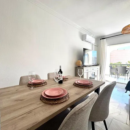 Terraza Y Vistas En Carihuela Erisa 2 A 100 Metros De La Playa Torremolinos